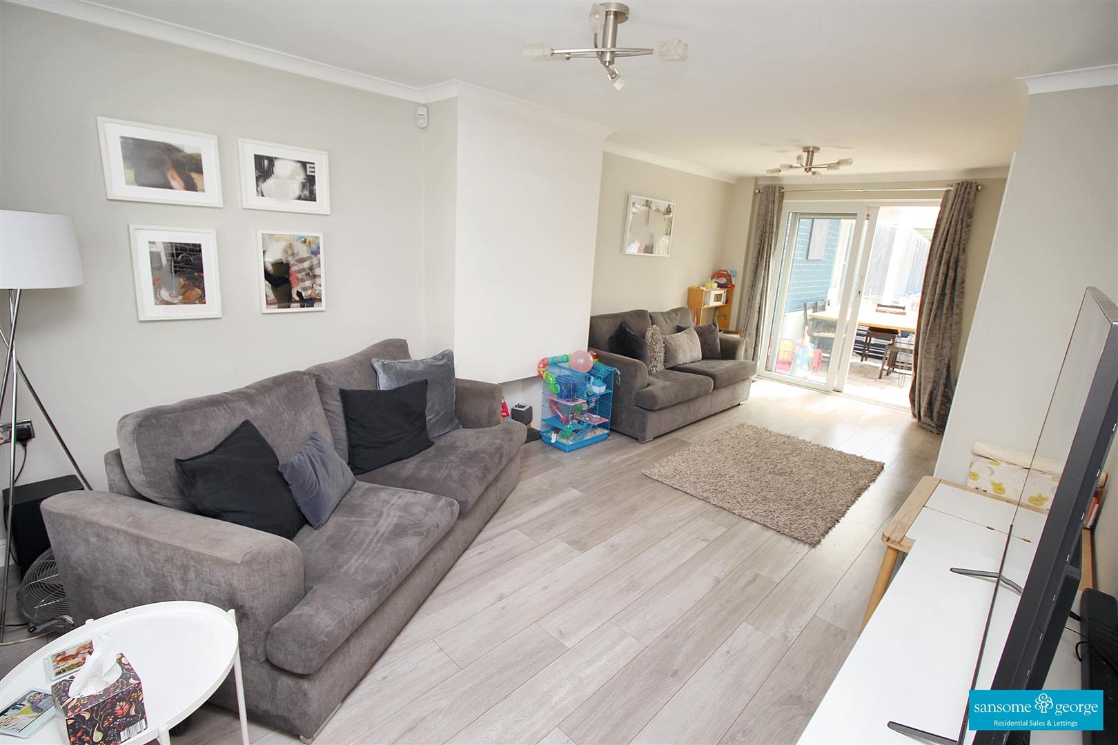 3 bed property in Heron Way, Reading